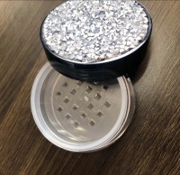 2020 Empty Low MOQ 10g luxury  plastic round loose powder container case with sifter